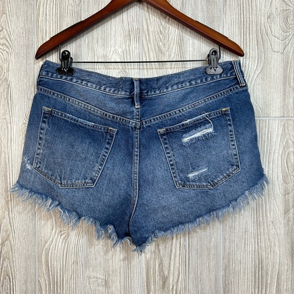 We The Free Distressed Exposed Pocket Jean Shorts with Frayed Hem Size 31 - Picture 6 of 15